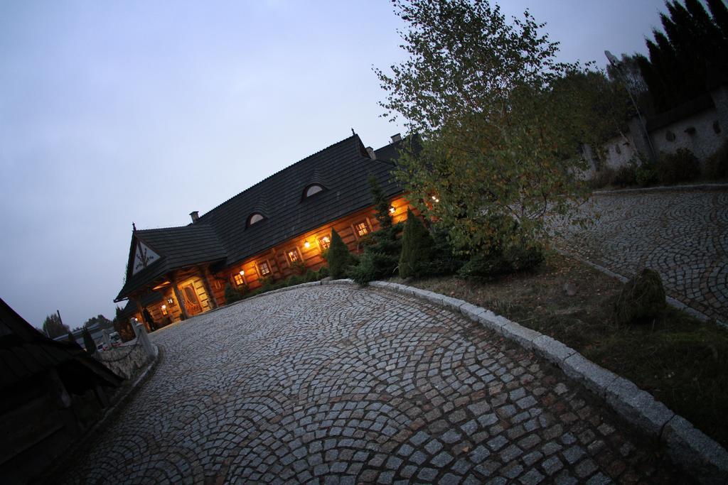 Hotel Zornica Poczesna Eksteriør bilde